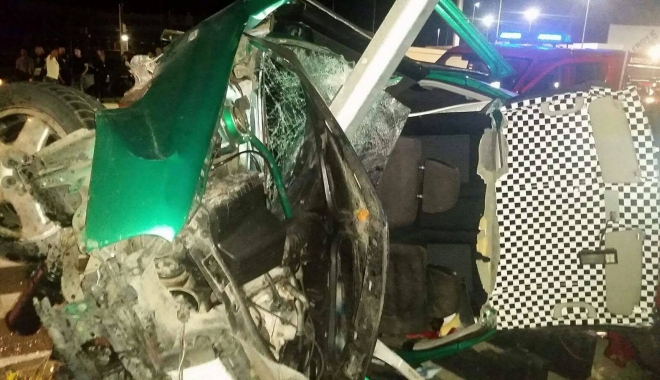 UPDATE / Galerie FOTO. GRAV ACCIDENT RUTIER LA CONSTANȚA. O PERSOANĂ ÎNCARCERATĂ! - 19358982136514307023909315730116-1497849003.jpg