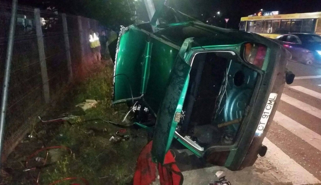 UPDATE / Galerie FOTO. GRAV ACCIDENT RUTIER LA CONSTANȚA. O PERSOANĂ ÎNCARCERATĂ! - 19401398136514306023909461171527-1497849020.jpg