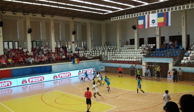 Handbal feminin / România - Franța, 26-25 în lupta pentru Trofeul Carpați - 19403756156205849716100237112628-1498326594.jpg