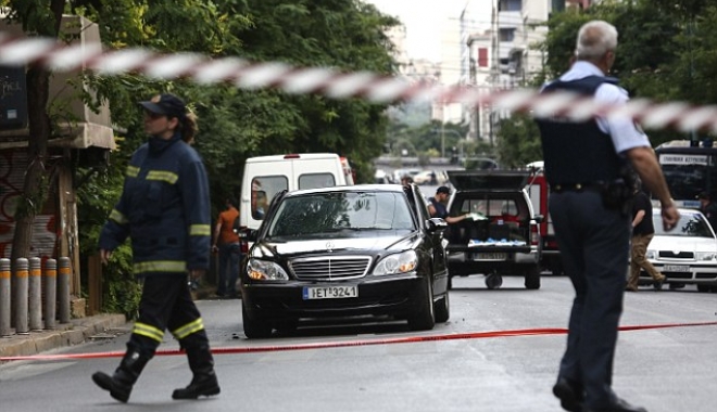 ALERTĂ / EXPLOZIE ÎN CENTRUL ATENEI. Fostul premier Lucas Papademos, rănit - 40ca0bfe000005784542248imagea471-1495733403.jpg