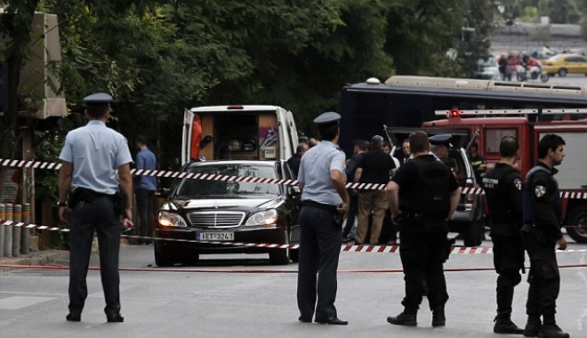 ALERTĂ / EXPLOZIE ÎN CENTRUL ATENEI. Fostul premier Lucas Papademos, rănit - 40ca1ce3000005784542248imagea481-1495733410.jpg