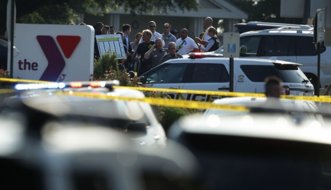 Galerie foto. ATAC ARMAT ÎN VIRGINIA (SUA). Mai multe persoane rănite, atacatorul mort - 748c759477ce2bc92bcd2292e988aeac-1497468242.jpg