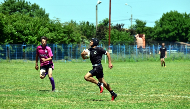 Rămân în cursa pentru medalii! CS Cleopatra, victorie la pas cu Rugby Săcele - cscleopatra2-1496765489.jpg