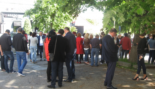 GALERIE FOTO. Grevă spontană la ANAF Constanța - grevaspontanaanaf2-1494918398.jpg