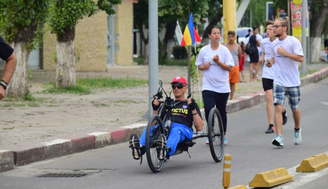 Sute de alergători, la ediția jubiliară a Crosului Național Olimpic - sute2-1497788858.jpg