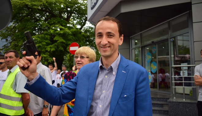 Sute de alergători, la ediția jubiliară a Crosului Național Olimpic - sute3-1497788867.jpg