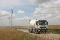 Foto : �ase persoane, printre care �i primarul Cati Hristu, re�inute dup� scandalul de la Cogealac