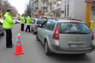 Foto : O sut� de �oferi const�n�eni, amenda�i �ntr-o singur� or� de poli�i�tii rutieri