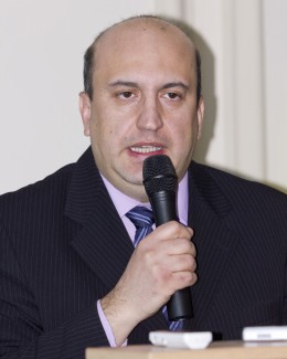 Foto : D�nu� Epure, primul economist aspirant la func�ia de rector
