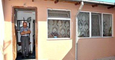 Foto : Cum po�i s�-�i pierzi averea de-o via�� pe propria semn�tur�?