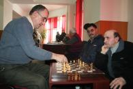 Foto : Bani de pompat �n cluburile pensionarilor s-au g�sit, dar pentru subven�ionarea gigacaloriei, ba!