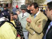 Foto : Maz�re taie din puii �i uleiul pensionarilor, �ns� cheltuie�te mult mai mult pentru cump�rarea lor
