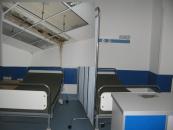 Foto : Dup� reabilitare, Unitatea de Primiri Urgen�e s-a ales cu igrasie �i cu tavanul c�zut