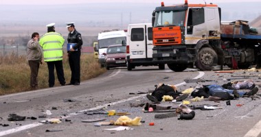 Foto : Tragic accident rutier pe "drumul blestemat"