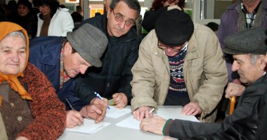 Foto : Cum s�-�i completezi stagiul de cotizare pentru pensie