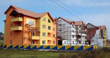 Foto : E�ti t�n�r �i vrei o cas�? Iat� �n ce localit��i primarii ofer� locuin�e