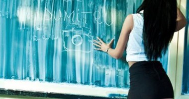 Foto : Scandalul erotic / „Andreea s� r�spund� pentru ce face!”