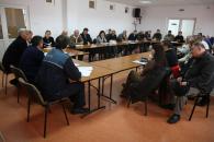 Foto : �colile de �oferi �i acuz� pe instructorii independen�i de piraterie �i concuren�� neloial�