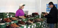 Foto : 334 de firme din industria u�oar� caut� salvarea la Tinimtex