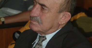 Foto : Revolt�tor /Un consilier jude�ean �i-a numit fata director la Biblioteca Jude�ean�