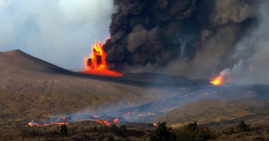 Foto : Alert� �n Europa: Vulcanul Etna se preg�te�te de erup�ie
