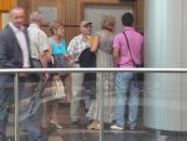 Foto : Nevasta �i socrul lui Ionel Pilat au recunoscut c� s-au l�sat �antaja�i pentru a-�i sc�pa so�ul, respectiv ginerele de pu�c�rie