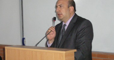 Foto : "Voi oferi un management academic �i, deopotriv�, administrativ"