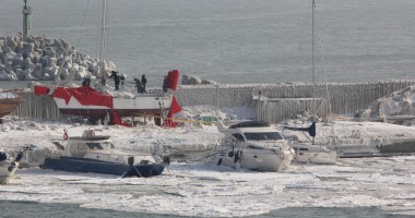 Foto : IMAGINI INEDITE / Peisaj polar la Marea Neagr�