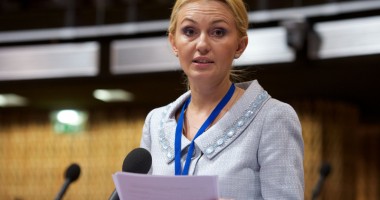 Foto : „Sunt preg�tit� s� �mi asum responsabilitatea pentru Colegiul 4 Senat”