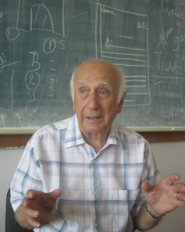 Foto : "S� le fie ru�ine ministrului �i profesorilor care au spus c�-i predicativ�"