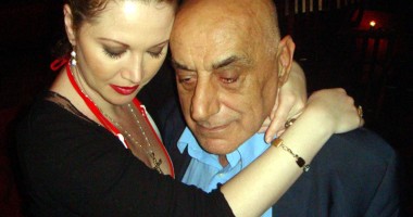 Foto : Oana Lis: „Ne uit�m la filme porno...  �i dau lui Viorel pastile de poten��“