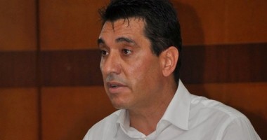 Foto : „Primi�i cu demiterea lui Maz�re?“