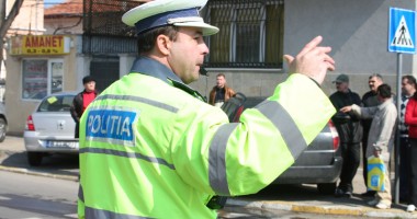 Foto : Poli�i�tii nu mai au cu ce s� ias� �n strad�