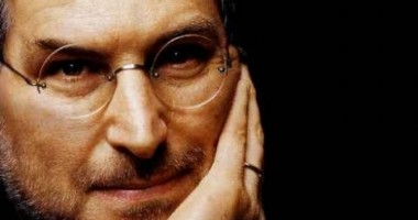 Foto : Steve Jobs a murit