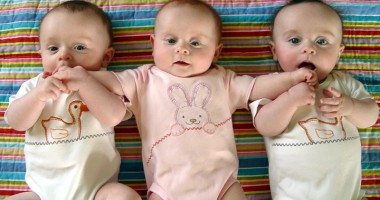 tripleti-1337517944.jpg : Prima na�tere de triple�i la Euromaterna