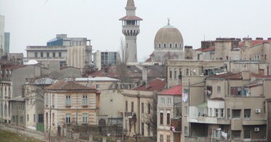 Foto : Zona pietonal� din Peninsul� ar putea fi reabilitat�