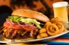 fast-1337378995.jpg : Taxa pe fast-food �i pe bere, noua g�selni�� a Guvernului Ponta