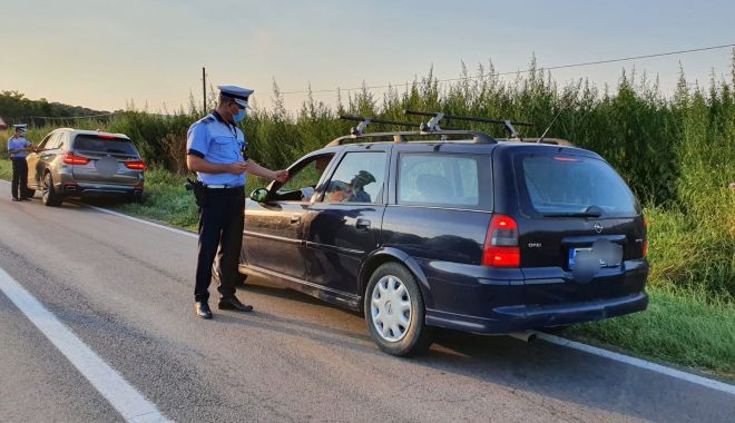 PERICOLE PE ȘOSELE: șoferi beți și cu permisele auto suspendate, trași pe dreapta de Poliție!