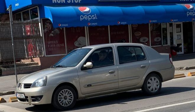 GALERIE FOTO / Accident rutier pe o arteră importantă a Constanței. O femeie a fost rănită