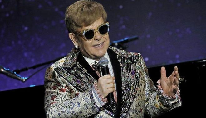 Elton John lansează un nou album
