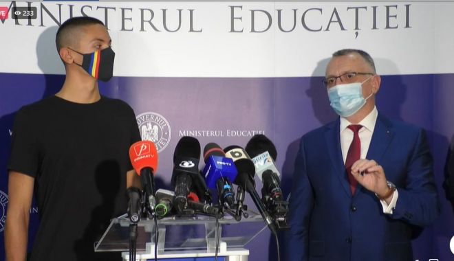 Ministerul Educației îl premiază pe olimpicul David Popovici cu 10.000 lei, pentru performanța de la Tokyo
