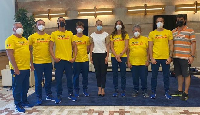 Olimpism / Încurajaţi de preşedintele COSR, înotătorii români au plecat spre Tokyo