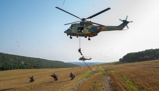 Instrucție complexă pentru pregătirea scafandrilor militari de luptă
