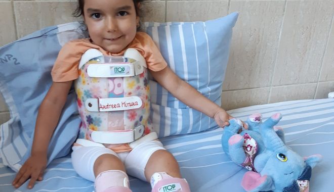 O mamă luptă pentru viaţa copilului ei. „În ziua în care Miruna a fost diagnosticată, doctorul mi-a spus să ne gândim să facem un alt copil”