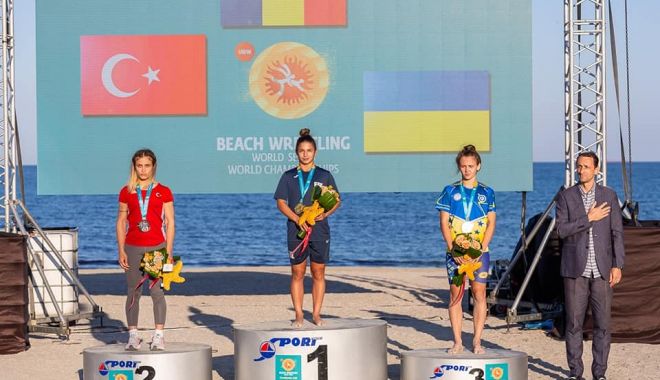 Campionatul Mondial de lupte pe plajă, la final. Seniorii români, sus pe podium!