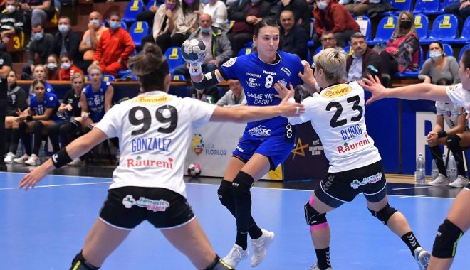 Handbal / Cristina Neagu a marcat 15 goluri, dar CSM Bucureşti a pierdut derby-ul cu Vâlcea