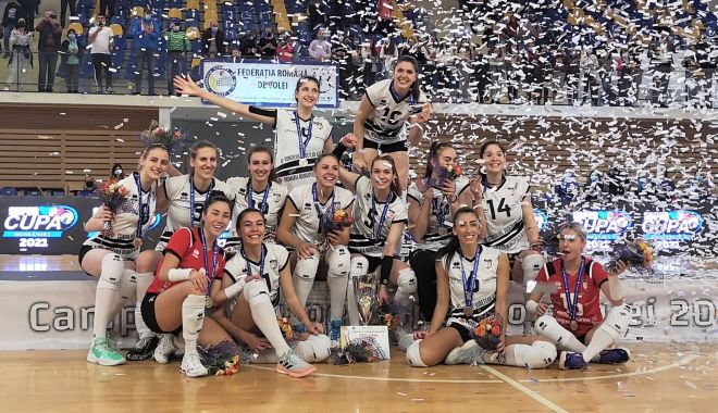 Volei / Fetele de la CSM Volei Alba Blaj au cucerit, în premieră, Supercupa României