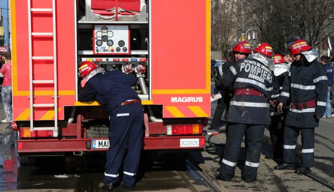 FOC ÎN LIFT, într-un complex din Constanța