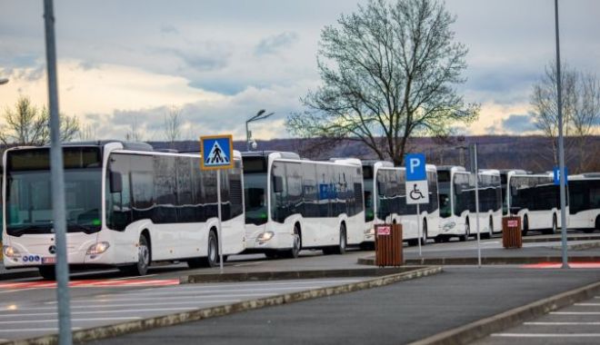 Un tânăr din Târgoviște a atacat un autobuz cu sabia