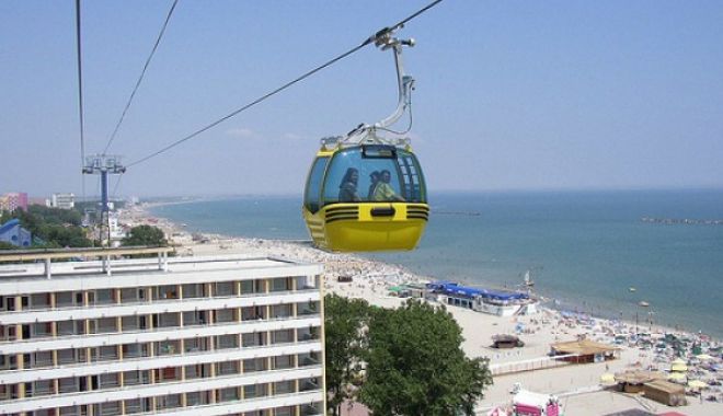 ALERTĂ ÎN MAMAIA! TELEGONDOLA BLOCATĂ, OAMENI ÎNCHIȘI ÎN CABINELE SUSPENDATE!